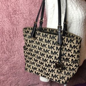 👜 Michael Kors Shoulder Tote👜